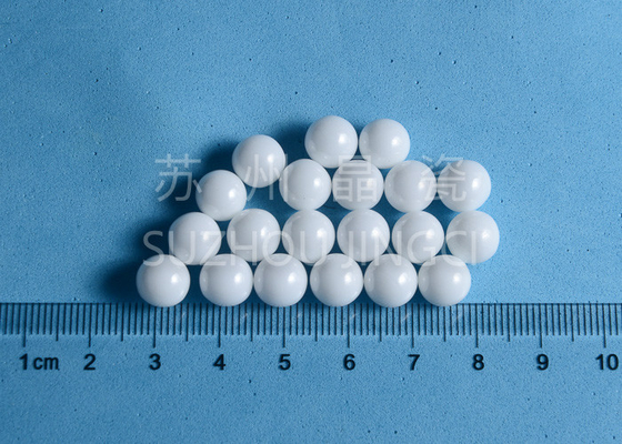 Piezas de cerámica del alúmina técnico, resistencia a la corrosión de cerámica de la bola del alúmina